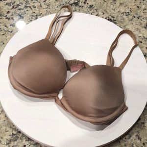 Victoria's Secret. Very sexy. Convertible. 34C. Beige